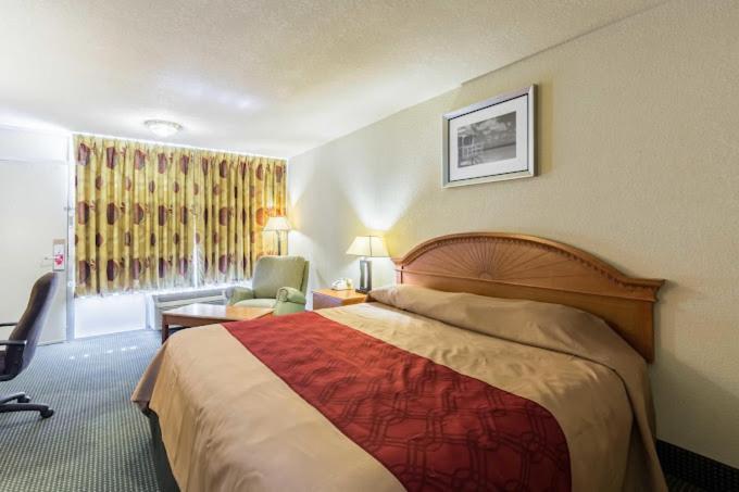 Eco-Inn Suites Baytown Exterior photo
