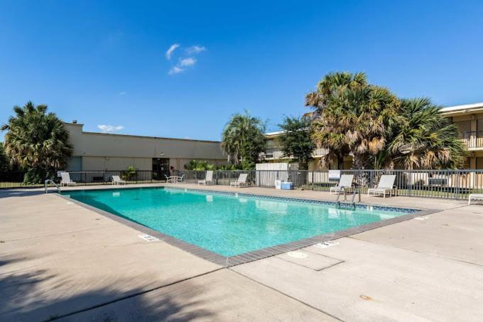 Eco-Inn Suites Baytown Exterior photo